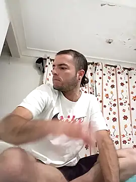 richard241823 (M young) - 2000k