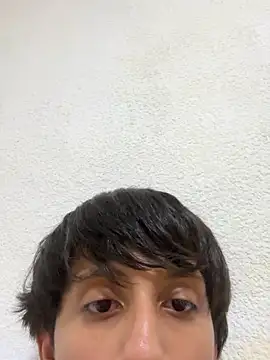 andrerios28g07 (M twink) - Me meto la leche por el ano y en mi boca