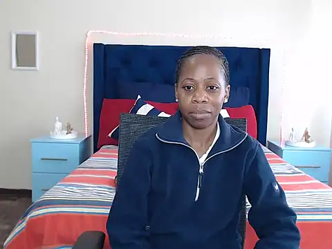 queenmandyy - QUEENMANDYY's free webcam - UK Sex Cams