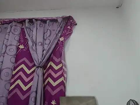 DannaTs1 live sex cam