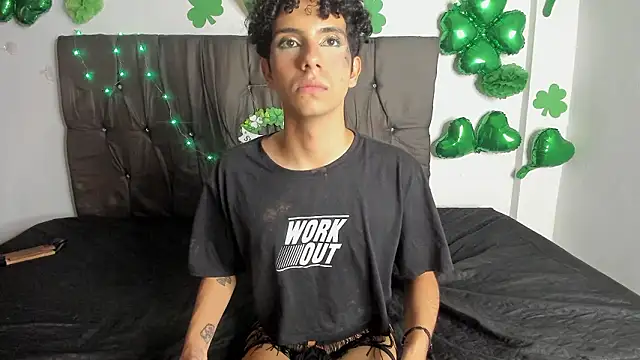 Gay_Red_Room Live Webcam on Stripchat