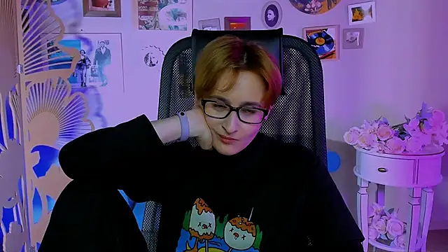 lixeluna - LixeLuna's free webcam - UK Sex Cams