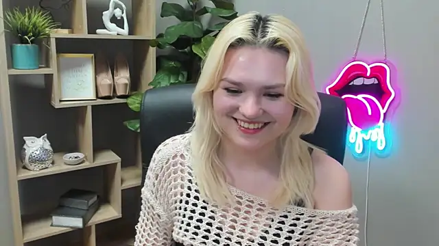 sweetlilyxo - SweetLilyxo's free webcam - UK Sex Cams