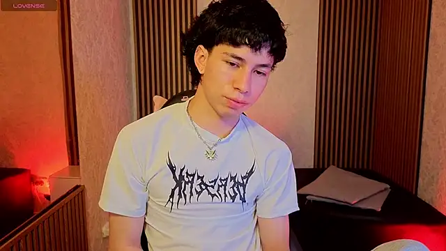 kaelwolf_tay (M twink) - 🍆Play whit me hard cock