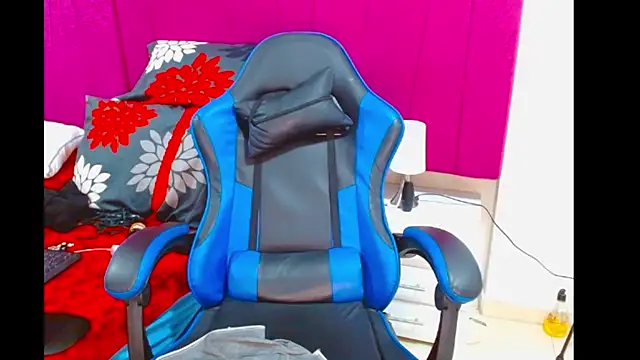 pipe_hot04 (Ask my age) - SHOW VEINS OF ARMS AND NECK