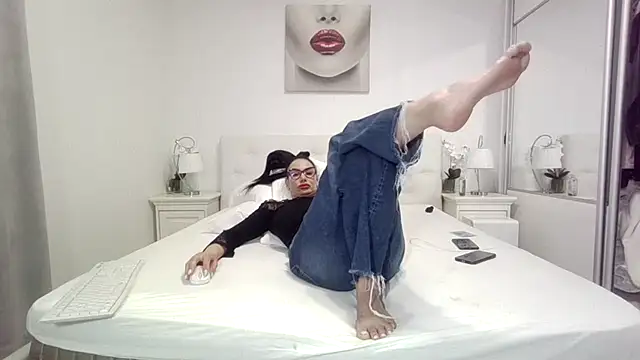 alisonya1 - Alisonya1's free webcam - UK Sex Cams