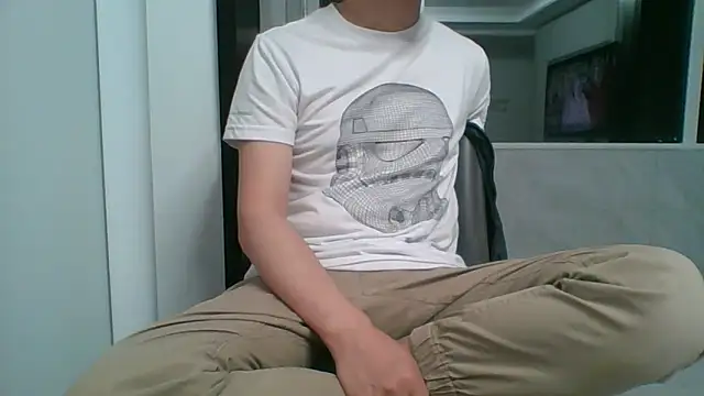 nole_china7 (Ask my age) - talk / fun / cum