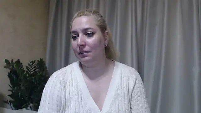 sweetpussy13 - Sweetpussy13's free webcam - UK Sex Cams