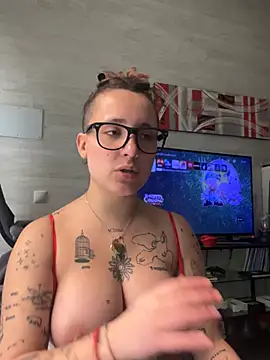 Webcam Model (Hawitxui)  is live.Free join now!