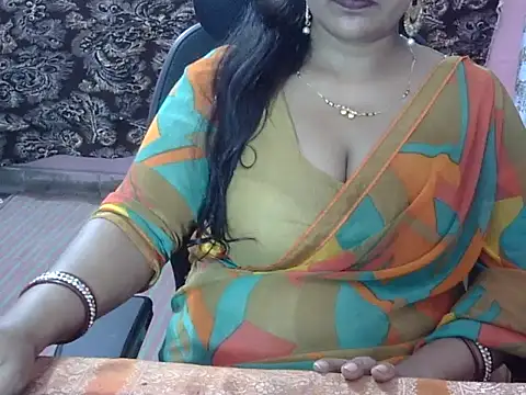 pinki_012 - PINKI_012's free webcam - UK Sex Cams