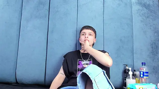 megan_thompson_ - Megan_Thompson_'s free webcam - UK Sex Cams