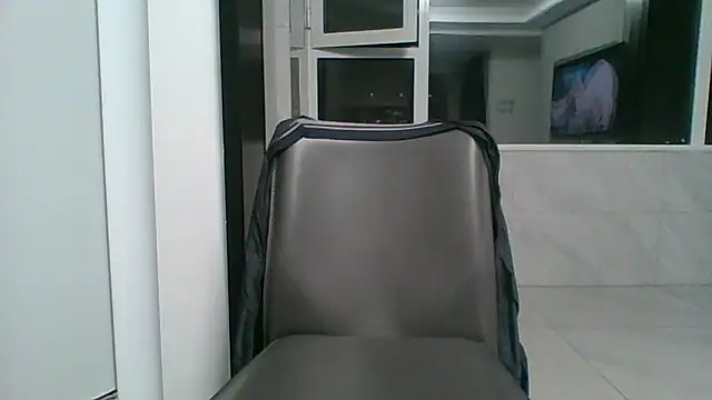 nole_china7 (Ask my age) - talk / fun / cum