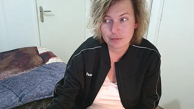 cumfun - Cumfun's free webcam - UK Sex Cams