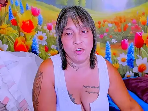 indianroxy live cam profile