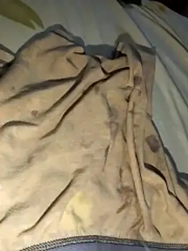 debuggedlawn (M twink) - Cum