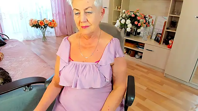 hotandmature - HotandMature's free webcam - UK Sex Cams