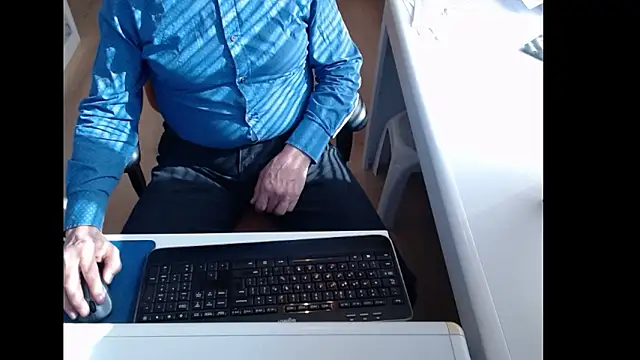 dutchpornking live sex cam