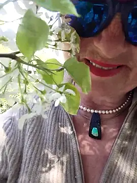 hot-muci - Hot-Muci's free webcam - UK Sex Cams