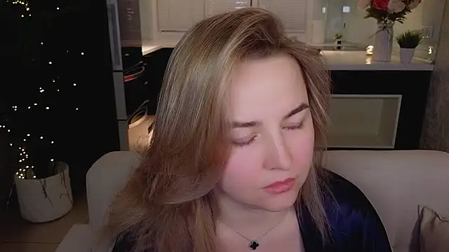 mira_mermayd (F young) - show my big tits