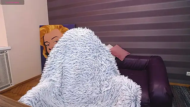 jenniferstone - JenniferStone's free webcam - UK Sex Cams