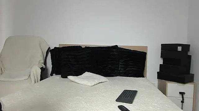 layla23a (F young) - Get my pussy wet for you