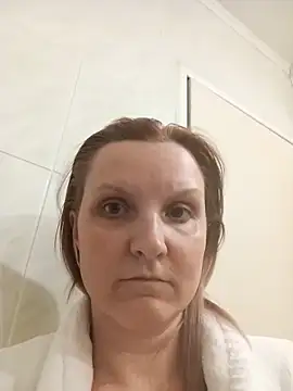 susangold9211 - SusanGold9211's free webcam - UK Sex Cams