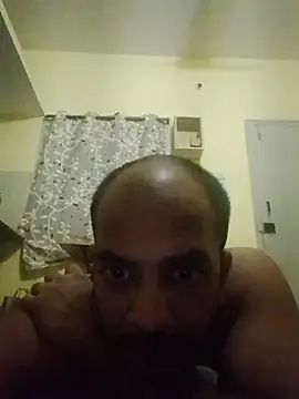 horny_techie (M young) - Self Launch