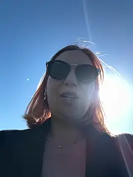 pervyxmilfxx (F milf) - pinch my boobs 🍒public