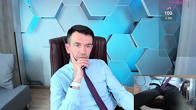 stevetiger (Ask my age) - NAKED