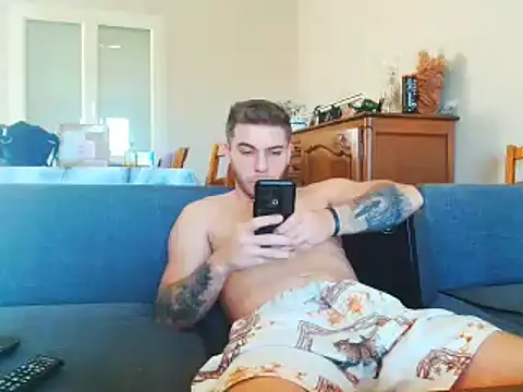 elkafit28 (M young) - flash NAKED