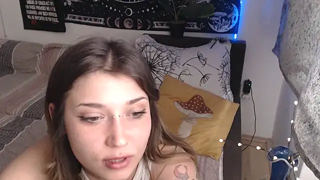 alienfortwenty - AlienforTwenty's free webcam - UK Sex Cams