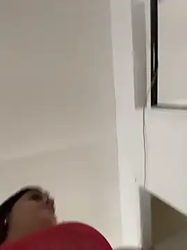 damsel_30 - DAMSEL_30's free webcam - UK Sex Cams