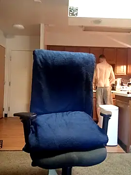 jizzyglizzy92 (Ask my age) - Shoot loads of cum