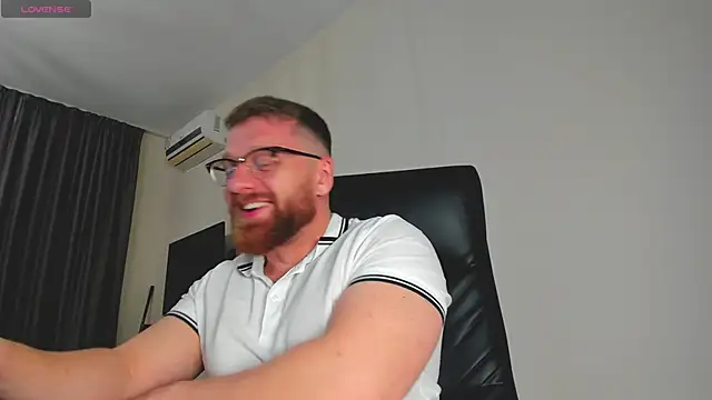 findom_guy (M young) - hard cock