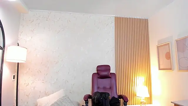 halleylorens - Halleylorens's free webcam - UK Sex Cams