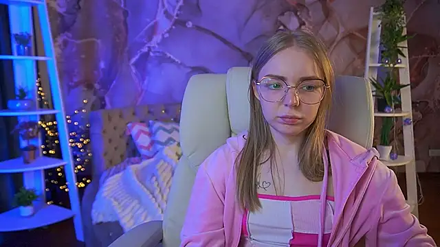 emilysunshines - EmilySunshineS's free webcam