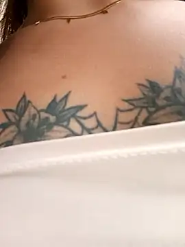 Webcam Model (CharlotteSex_) is live