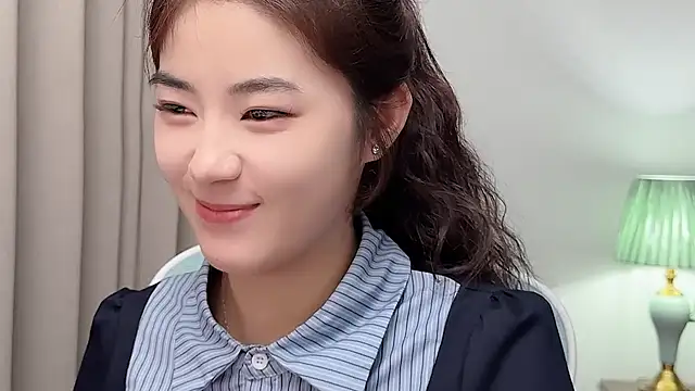 nicole20266 (F teen) - 甜甜的直播间，等你来