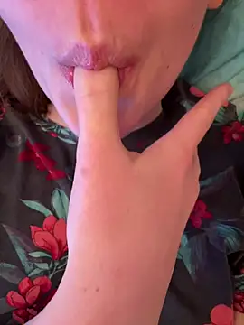 juicygamess (Ask my age) - Dildo in pussy