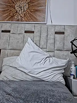 Preview of katey_curvy01_