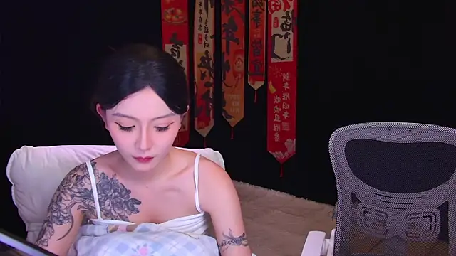 Wik-yibao Live Webcam on Stripchat