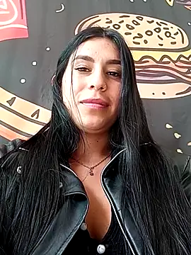 charlottte_wh (F young) - let's play with my pussy 🤭💦