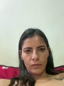 Webcam Model (Esperanza_GS) is live