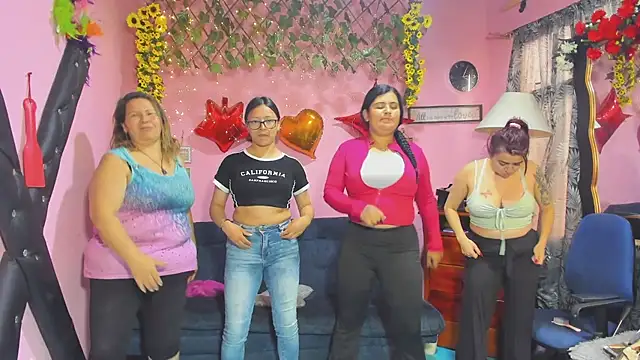 lesbiancuple live sex cam