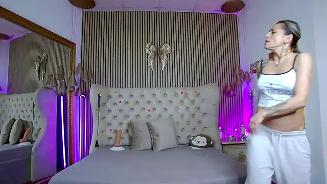 playfulshow (F milf) - Make me cum