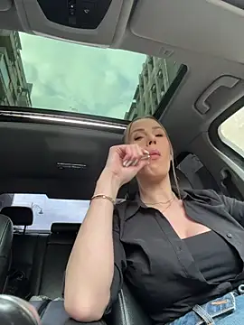 _jessyrey_ (F young) - Naked *Pussy play 🔞