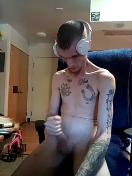 jizzyglizzy92 (Ask my age) - Shoot loads of cum