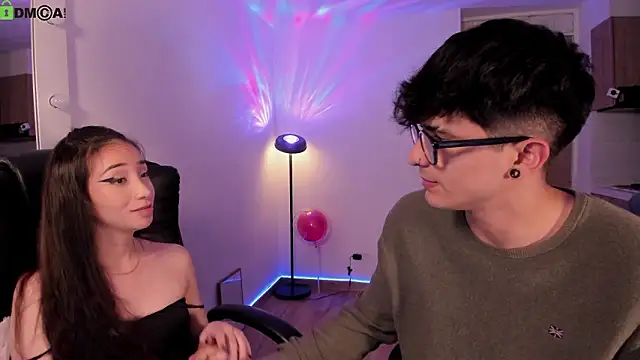 mikeyvioleta_ (Ask my age) - 💸👑 🍒flash boobs 🍒 Queen Moment 👑