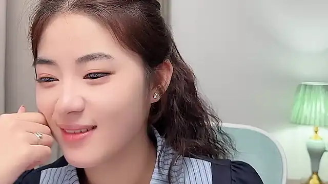 nicole20266 (F teen) - 甜甜的直播间，等你来