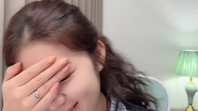 nicole20266 (F teen) - 甜甜的直播间，等你来